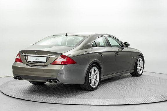 Mercedes-Benz CLS55 5 of 5