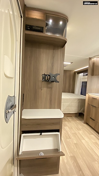 KABE ONYX 630 TDL KS, Premium helårsvogn!! Perfekt til fast plass, pga speilvendt bad. 20 of 30