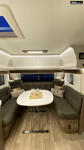 KABE ONYX 630 TDL KS, Premium helårsvogn!! Perfekt til fast plass, pga speilvendt bad. 10 of 30