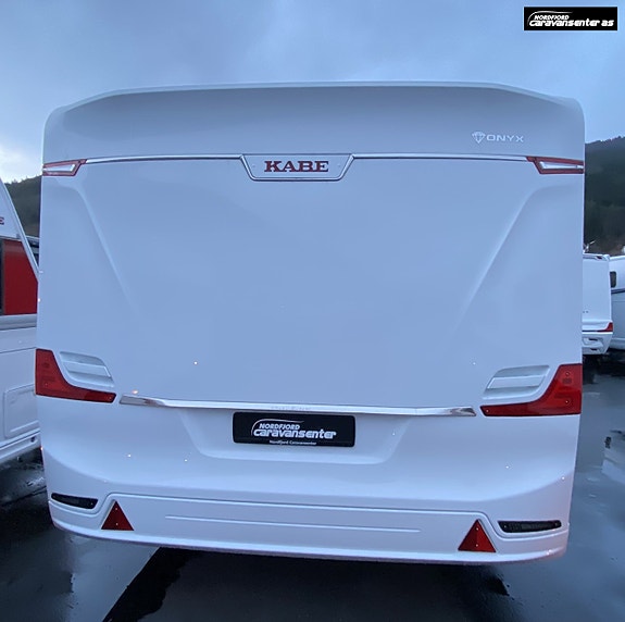 KABE ONYX 630 TDL KS, Premium helårsvogn!! Perfekt til fast plass, pga speilvendt bad. 3 of 30