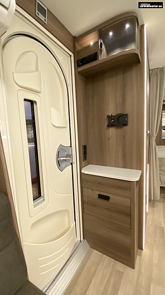 KABE ONYX 630 TDL KS, Premium helårsvogn!! Perfekt til fast plass, pga speilvendt bad. 19 of 30