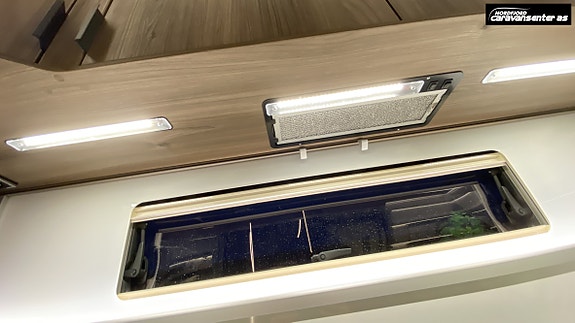 KABE ONYX 630 TDL KS, Premium helårsvogn!! Perfekt til fast plass, pga speilvendt bad. 26 of 30
