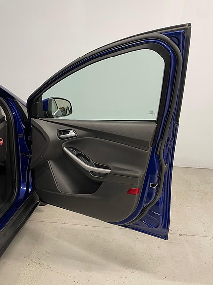 Ford Focus 11 of 30