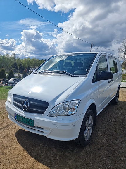 Mercedes-Benz Viano 3 of 5