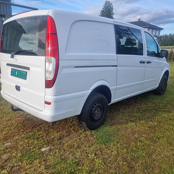 Mercedes-Benz Viano 27 of 27