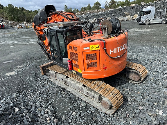 Hitachi ZX225USLC-3B med opplegg for tunnel-/gruvedrift 4 of 30