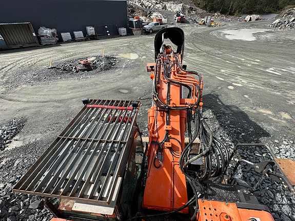 Hitachi ZX225USLC-3B med opplegg for tunnel-/gruvedrift 26 of 30