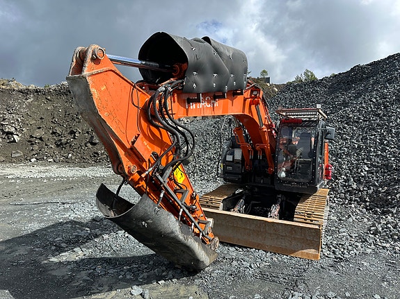 Hitachi ZX225USLC-3B med opplegg for tunnel-/gruvedrift 2 of 30