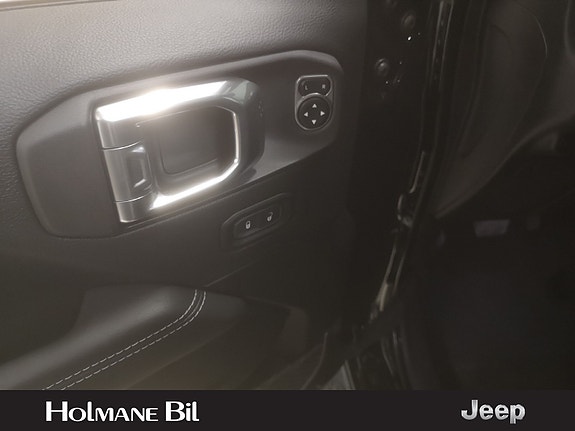 Jeep Gladiator 7 of 30