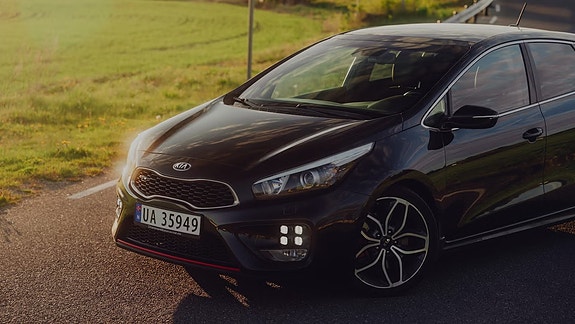 Kia Ceed 2 of 5