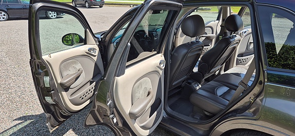 Chrysler PT Cruiser 17 of 28