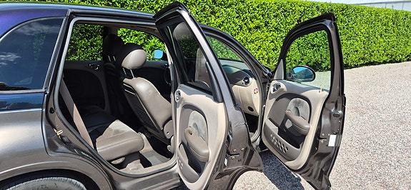 Chrysler PT Cruiser 16 of 28