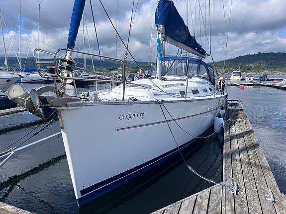 2006 Beneteau Cyclades 39.3 – Romslig og sjøsterk familieseiler 2 of 5