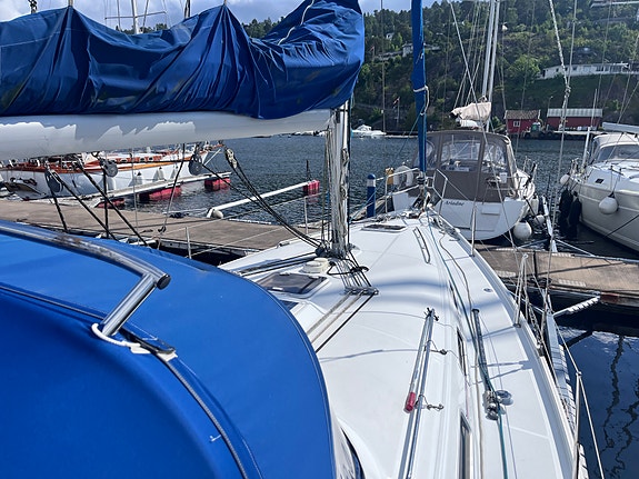 2006 Beneteau Cyclades 39.3 – Romslig og sjøsterk familieseiler 4 of 5