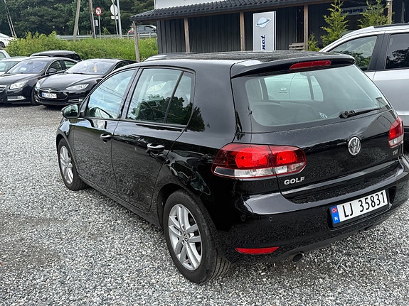 Volkswagen Golf 4 of 5