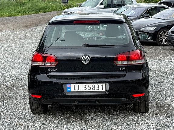 Volkswagen Golf 5 of 5