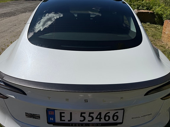 Tesla Model 3 4 of 5