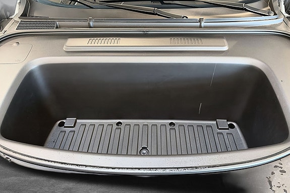 152l Frunk