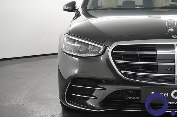 Mercedes-Benz S580 e 4 of 30