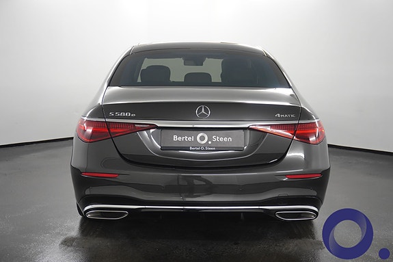 Mercedes-Benz S580 e 8 of 30