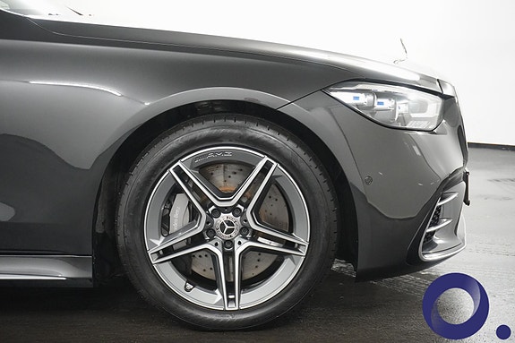 Mercedes-Benz S580 e 2 of 30