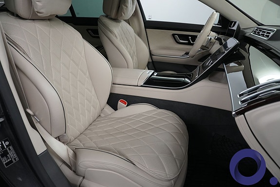 Mercedes-Benz S580 e 27 of 30