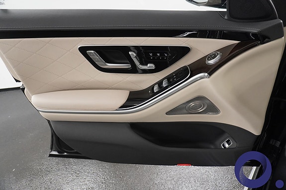 Mercedes-Benz S580 e 21 of 30