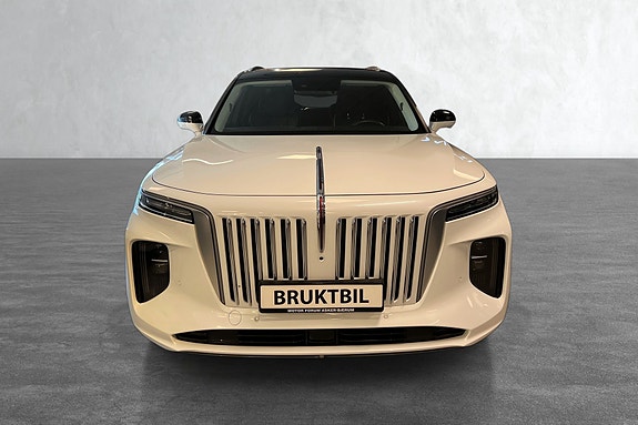 Hongqi E-HS9 2 of 17