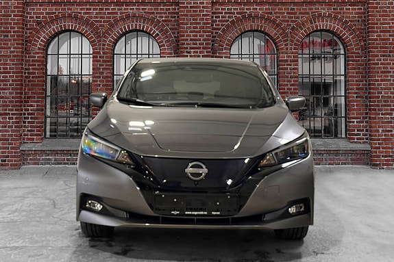 Nissan Leaf 4 of 5