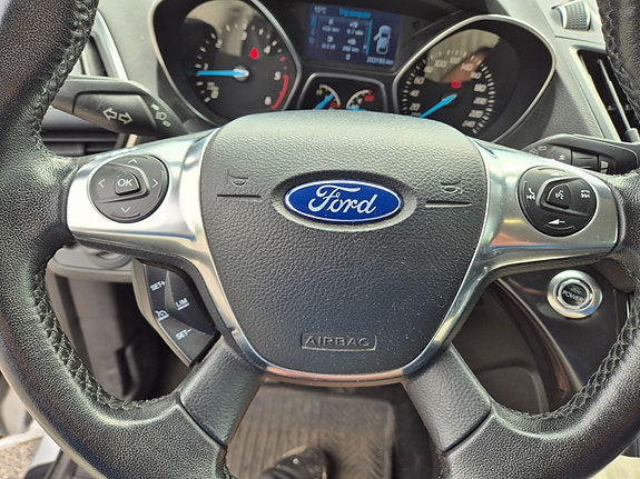 Ford Kuga 13 of 30