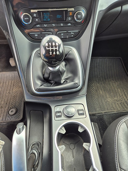 Ford Kuga 12 of 30
