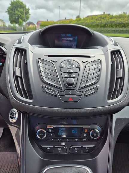 Ford Kuga 11 of 30