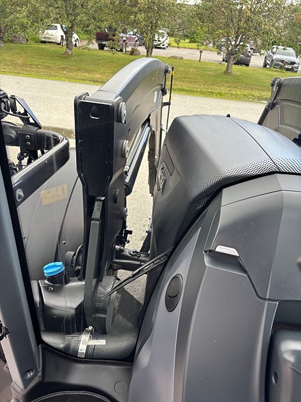 Valtra T235 Direct, RTK GPS, Twin-Trac og laster, fronthydraulikk, vinterpakke 2024, kr 2 449 000,-