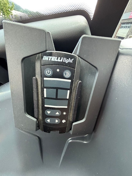 Valtra T235 Direct, RTK GPS, Twin-Trac og laster, fronthydraulikk, vinterpakke 2024, kr 2 449 000,-