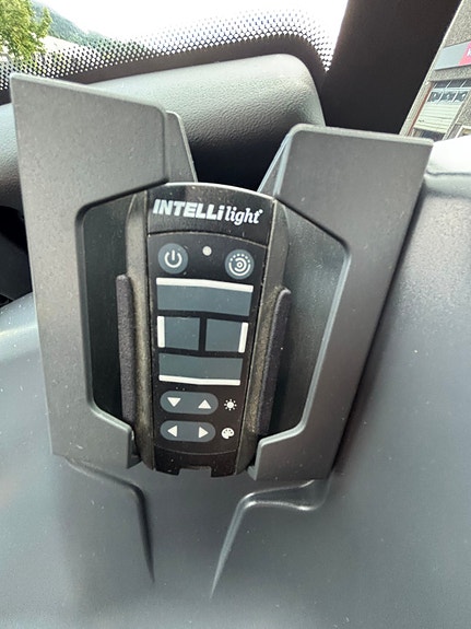 Valtra T235 Direct, RTK GPS, Twin-Trac og laster, fronthydraulikk, vinterpakke 2024, kr 2 449 000,-