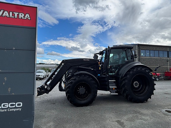 Valtra T235 Direct, RTK GPS, Twin-Trac og laster, fronthydraulikk, vinterpakke 2024, kr 2 449 000,-