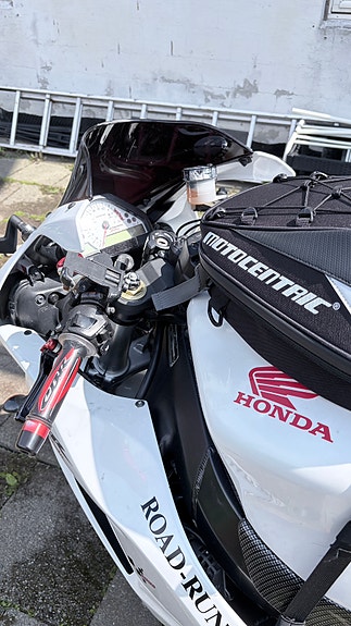 Honda CBR 1000 RR Fireblade SP 2 of 5