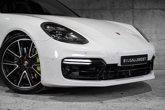 Porsche Panamera 2 of 5