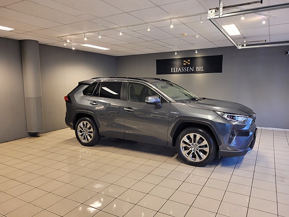 Toyota RAV4 3 of 5