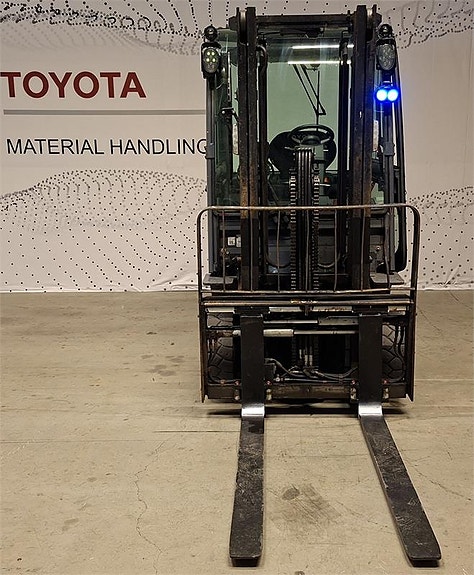Toyota 02-8FDF25 2 of 3