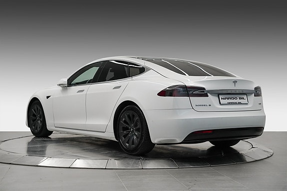 Tesla Model S 5 of 5