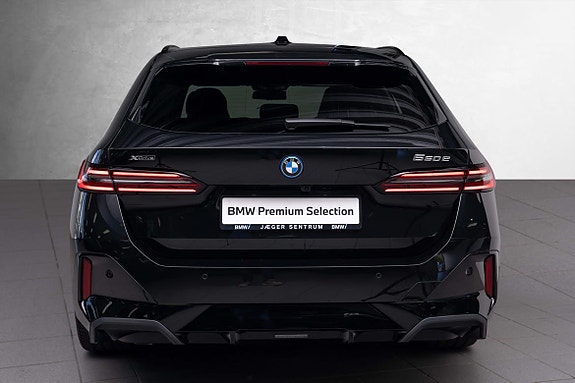 BMW 550e 8 of 30