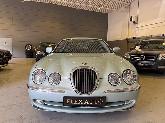 Jaguar S-TYPE 3 of 5