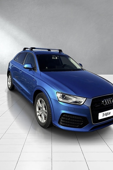Audi Q3 2 of 5