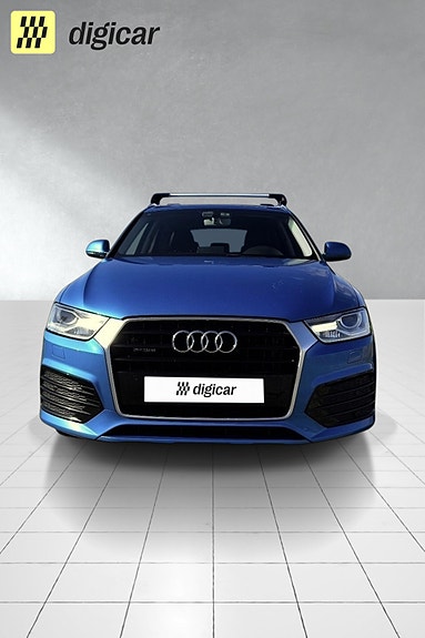 Audi Q3 3 of 5