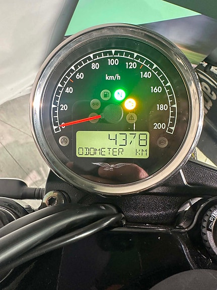 Moto Guzzi V7 III Stone 5 of 5