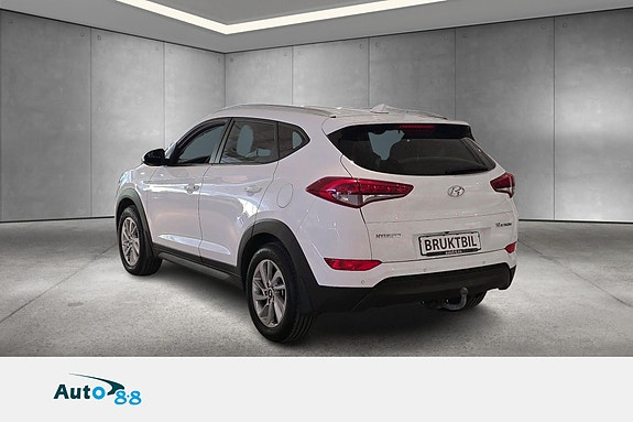 Hyundai Tucson 3 of 5