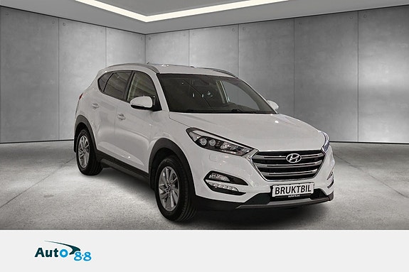 Hyundai Tucson 2 of 5