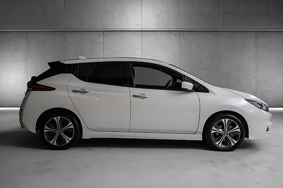 Nissan Leaf 5 of 20