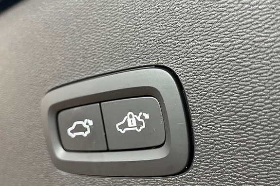 Volvo C40 20 of 24